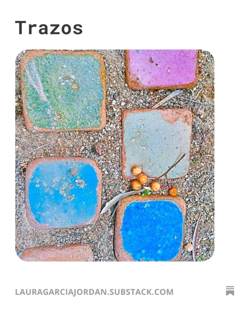 A veces, no puedo tejer la pieza.
El hilo, disponible.
La aguja, firme.
No hay patrón.
Es tiempo de cuidar los trazos.

@lauragjordan

#poesia #poetry #lavozenelcuerpo #liminal #entránsito
https://lauragarciajordan.substack.com/